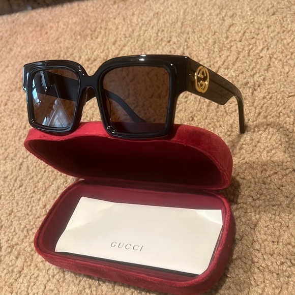 Gucci Accessories - Gucci sunglasses